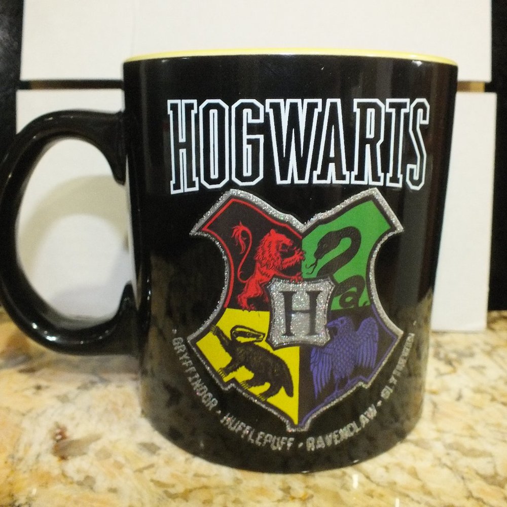 Harry Potter Hogwarts School of Witchcraft and Wizardry School Crest Black Mug